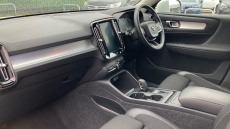 Volvo Xc40 2.0 T4 Momentum Pro 5dr AWD Geartronic Petrol Estate